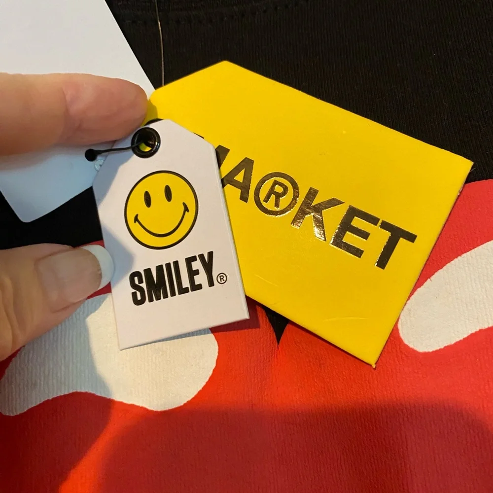 SOLD OIT NWT Unisex Market X Smiley X The Rolling Stones Black T-Shirt XL - Picture 11 of 12